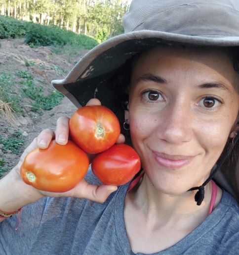 Mariela Jara, la joven agricultora que eligió quedarse en la tierra