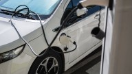 Un experto explica por qué nos está constando tanto la transición hacia el vehículo eléctrico en España