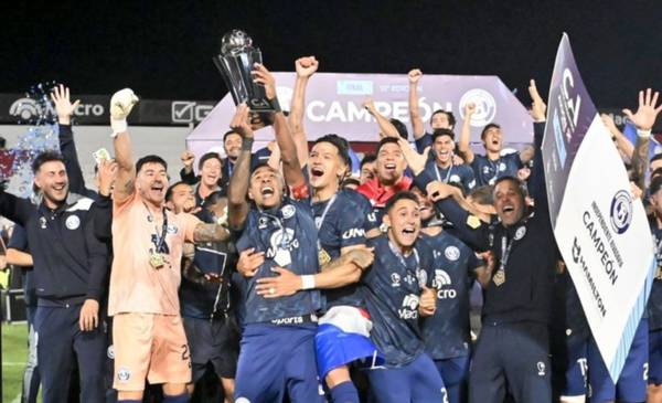 Platenses, ex Gimnasia y Estudiantes: los jugadores que salieron campeones en Independiente Rivadavia