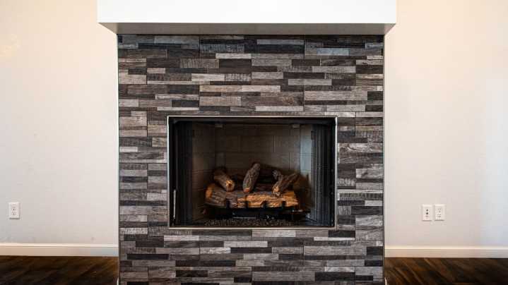 'Let This Be A Lesson To You': Homeowner De-Modernizes Millennial Grey Fireplace