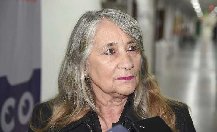 Piden designar a Betty Dillon