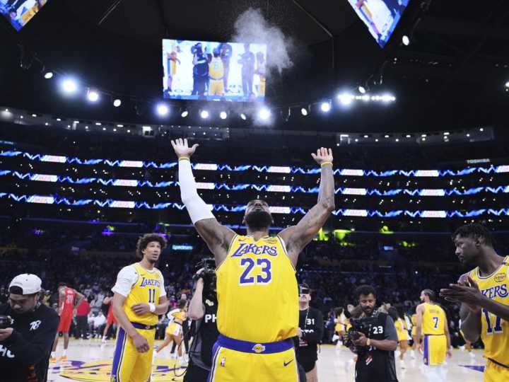 Regreso de Lebron James cada vez más cerca