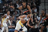 Curry anota 46 puntos y lidera a Warriors en victoria 125-120 sobre Spurs – Chicago Tribune