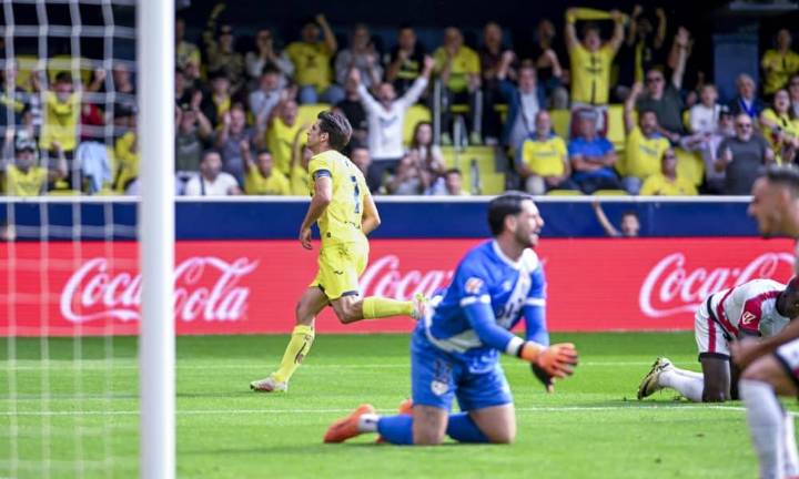 4-0. Gerard Moreno y Moleiro desatan al Villarreal ante el Rayo