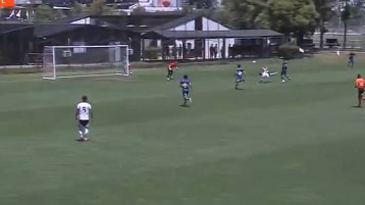 Mira el espectacular golazo de juvenil para Colo Colo frente a Everton en el torneo Sub 20 El elenco albo ganó el partido.