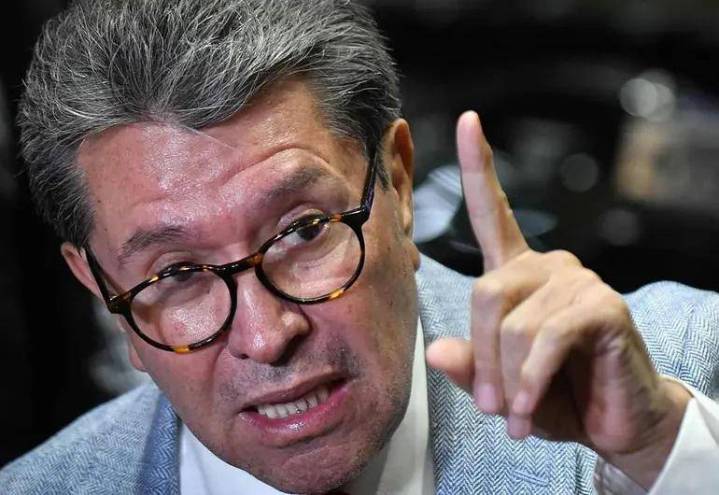 Monreal propone adelantar revocación de mandato para empatar elecciones