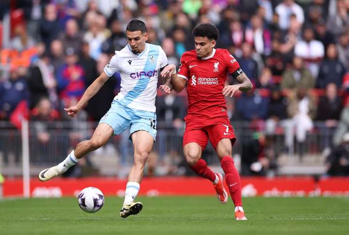 Daniel Muñoz entra en el radar del PSG: el colombiano que conquista Europa