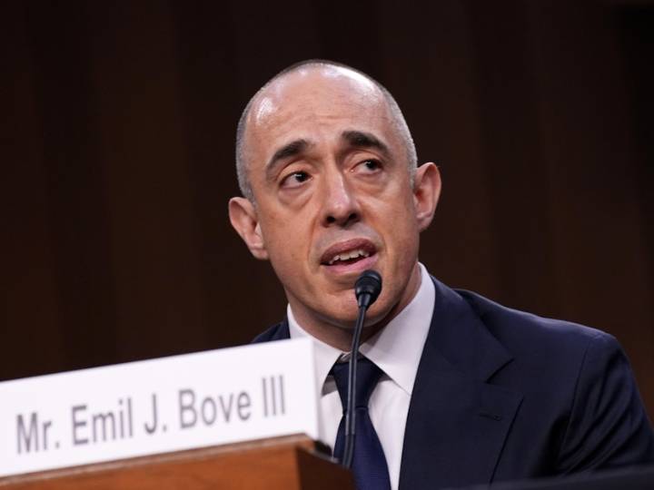 Justice Department official told prosecutors that U.S. should 'just sink' drug boats