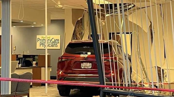 78-year-old driver cited after crashing into Glen Burnie medical office