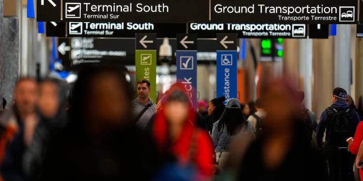 Monday begins with more flights canceled, delayed at Atlanta’s airport