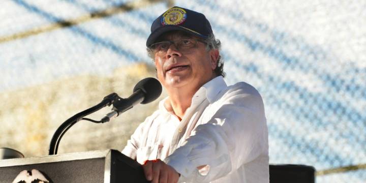 Lanzan críticas contra Petro por incumplir promesas de educación en Cartagena: “De prometer universidades a fabricar excusas”