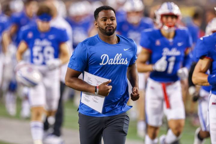 Oregon running backs coach Ra’Shaad Samples a head coaching candidate at North Texas