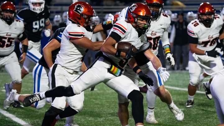 Waukee Northwest vs Sioux City East Iowa high school football photos