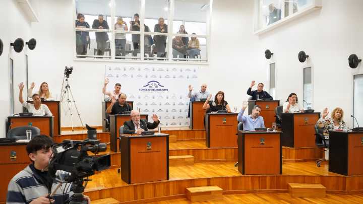 Aprueban por unanimidad la obra del canal de la Av. Roca