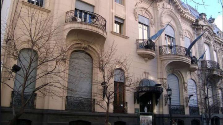 Escribanos salen a asesorar gratis a la comunidad en temas notariales