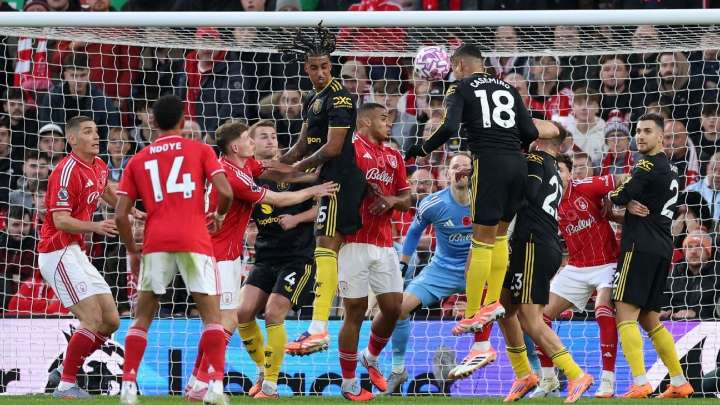 VAR review: Why VAR didn't intervene in Man United vs Forest corner row
