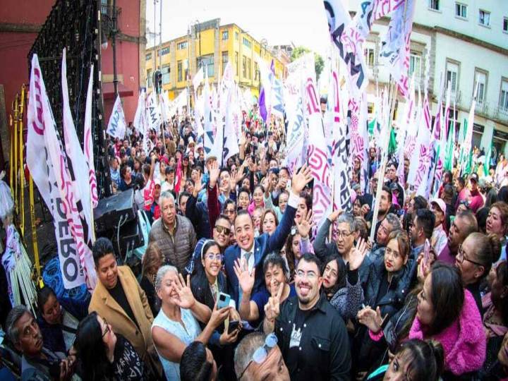 Diputados reconocen trabajo de Janecarlo Lozano