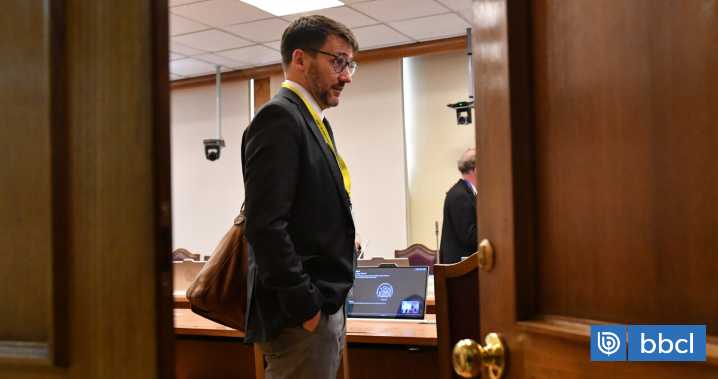 Pardow insiste en que AC se basa en antecedentes falsos y descarta haber ocultado información