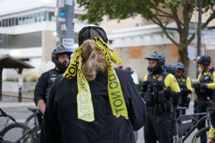 Federal judge rejected claims that Oregon sanctuary law hampered police outside ICE facility