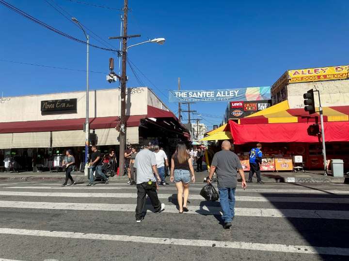 Redadas devastan el Distrito de la Moda en Los Ángeles