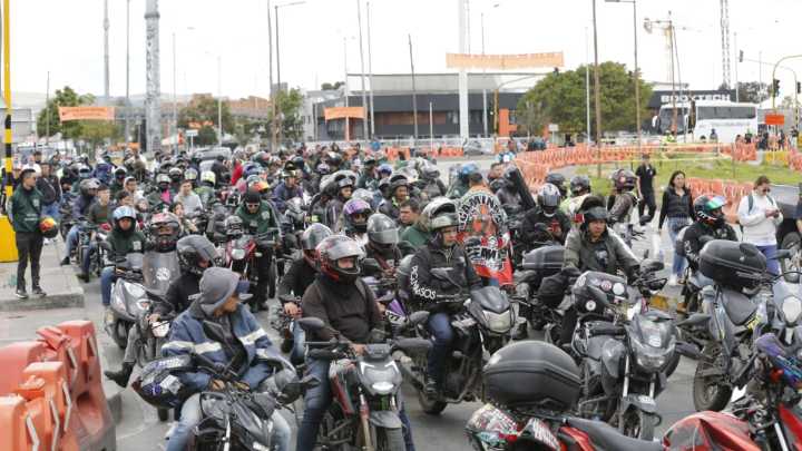Gobierno le pide a la Alcaldía de Bogotá revisar las restricciones de este fin de semana contra los motociclistas: esto dice la carta que envió