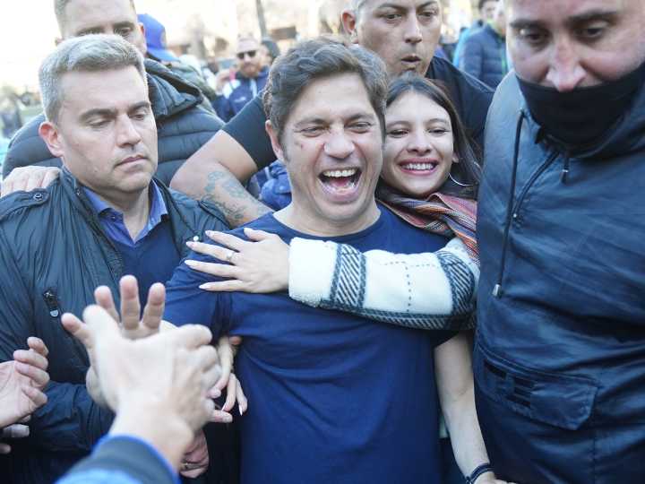 Una nueva encuesta enfrentó a Kicillof contra Cristina en el GBA y hubo paliza: 22 a 2