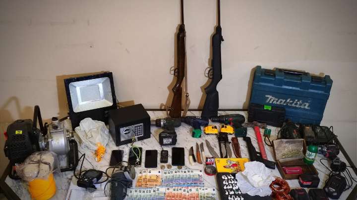 Diez detenidos tras el desmantelamiento de un punto de venta de droga en Morón de la Frontera