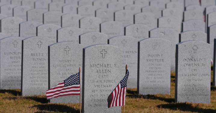 The government shutdown prompts the cancelation of some Veterans Day events