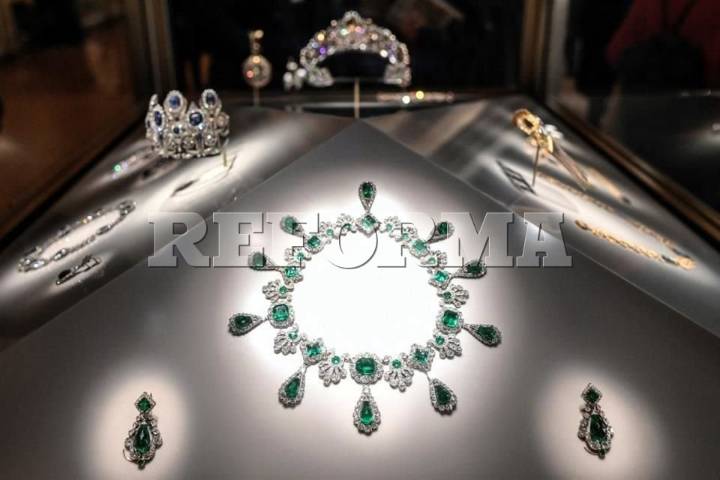 Caen otras cuatro personas por robo al Louvre