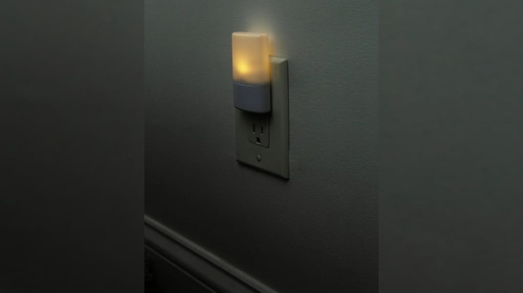 Las idas nocturnas al baño, una señal común del cuerpo que puede esconder otros problemas