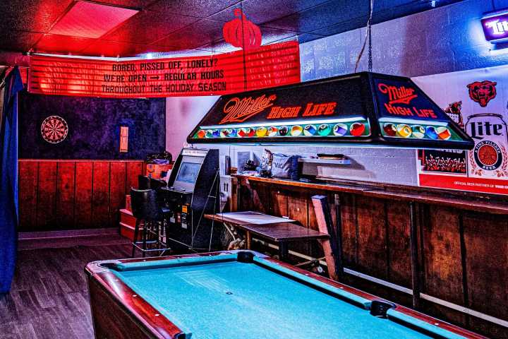 Why Chicago’s neighborhood bar culture is one-of
