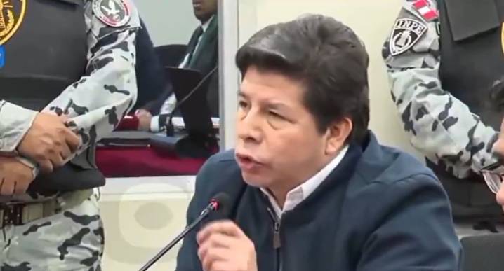 Le apagan el micro a Pedro Castillo en juicio por felicitar a la presidenta de México, tras asilo a Betssy Chávez