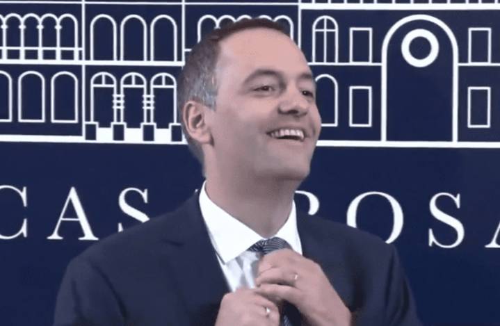 El video que complica a Manuel Adorni: había jurado asumir en la Legislatura y ahora no cumpliría su palabra