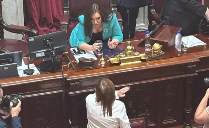 Primer cortocircuito en el Senado: Villarruel y Bullrich tuvieron un cruce por la organización de la jura