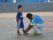 Una piedra en cada mano