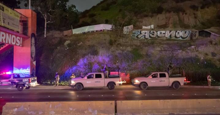 Localizan cuerpo envuelto en sábana debajo de puente La Cúspide