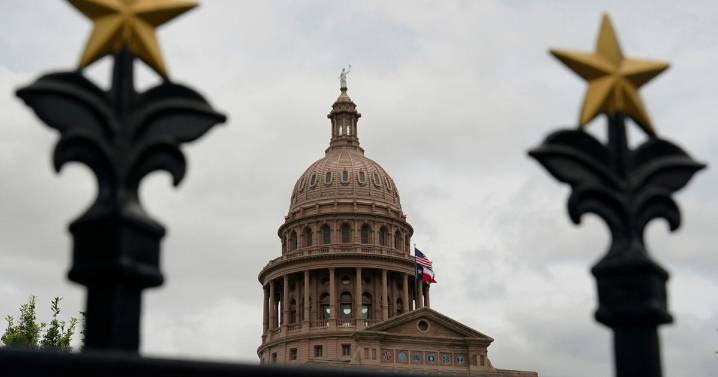 Federal judges block Texas from using its new US House map in the 2026 midterms