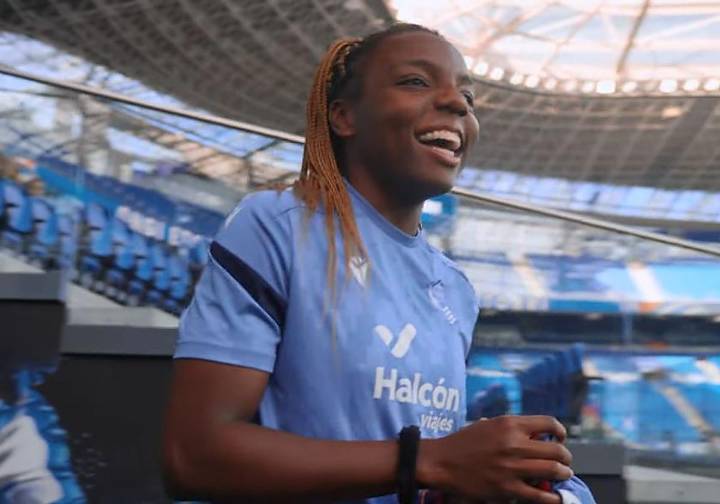 El reencuentro de Edna con su madre y hermano