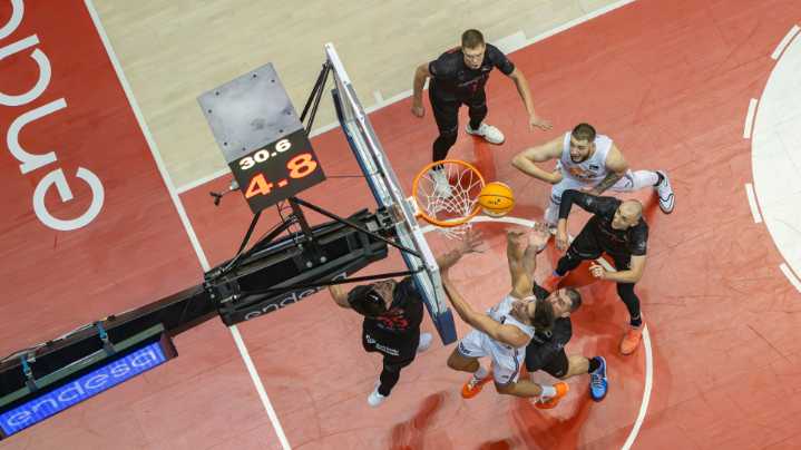 El Coviran Granada paga un fatídico tercer cuarto y cae ante el Bàsquet Girona