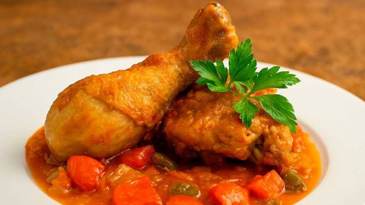 Pollo al chilindrón: una deliciosa receta tradicional de Aragón que es fácil y rápida de preparar