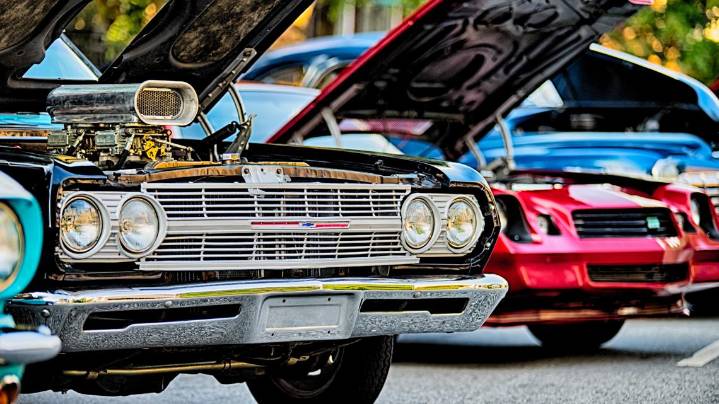 Kentucky Expo Center hosting car show benefitting victims of UPS plane crash