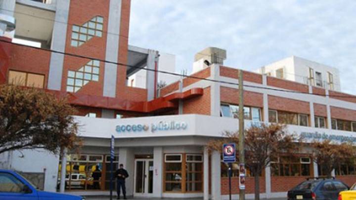 El ministro de Salud responsabilizó a los pacientes por las guardias saturadas en los hospitales de Neuquén