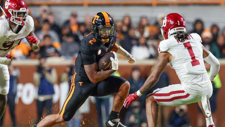 Tennessee's cracks show as CFP return hopes fade in frustrating loss to Oklahoma