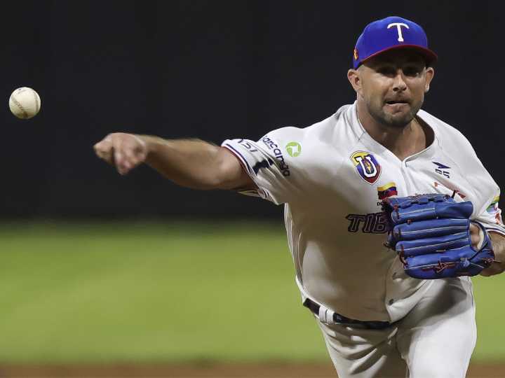 Zac Grotz se estrena en la cima del pitcheo