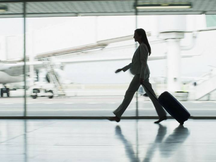 40% of young women would like to leave the U.S., with Canada the top destination: poll