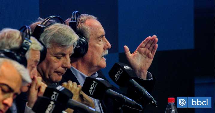 "Estaré con aquellos (alumnos) que tiran molotov": Artés se indigna tras pregunta por polémica frase