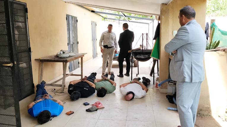 Escándalo en la Policía: dan de baja al jefe y al subjefe de la URN por usar presos en una obra en construcción en El Cadillal