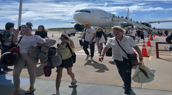Arriba vuelo con 468 turistas rusos a la isla de Margarita