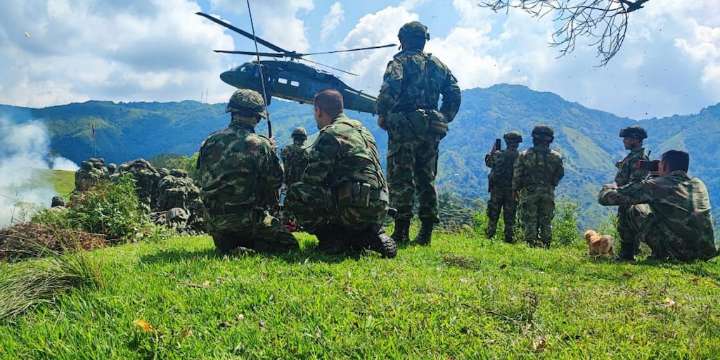 Justicia Penal Militar investigará si hubo irregularidades en bombardeo en Guaviare donde murieron siete niños