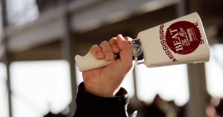 Kirby Smart not caught up on Mississippi State cowbells: ‘Noise is noise.’
